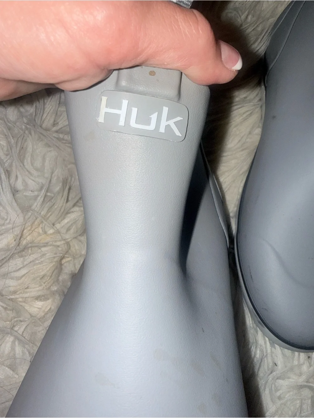 Huk appears style